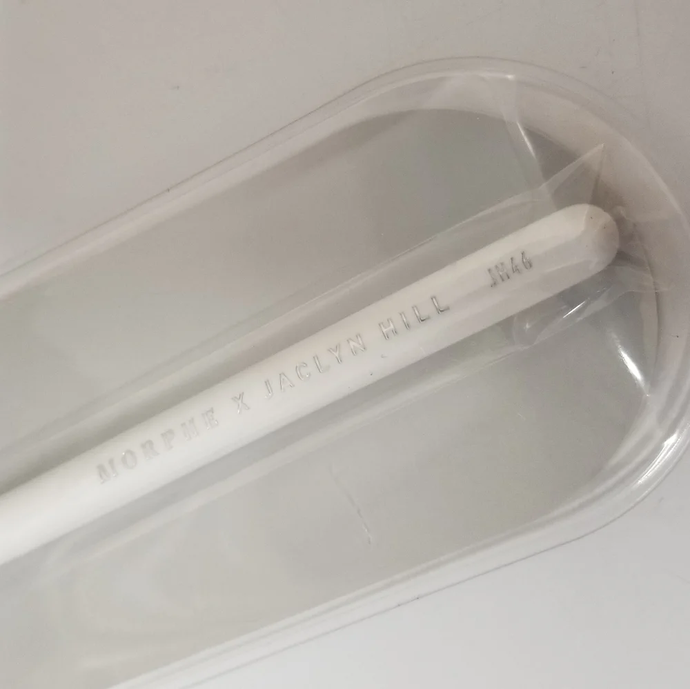 MORPHE X JACLYN HILL JH46 Mighty Define Brush NEW